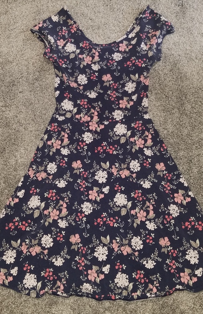 Dress - Picture 1 of 2